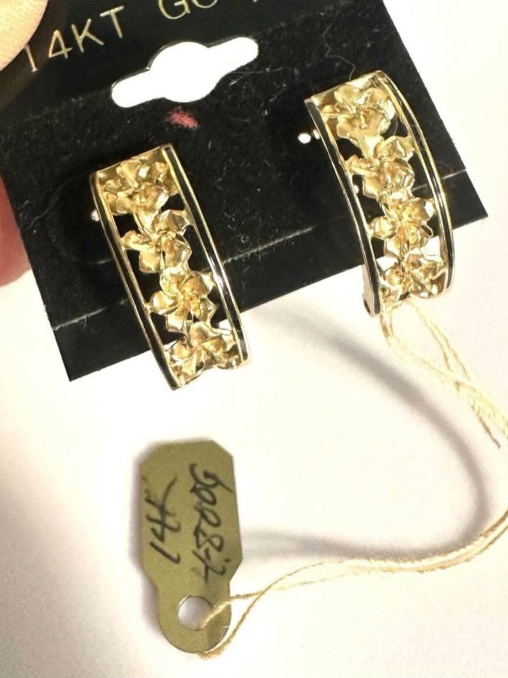 14k Yellow Gold Hawaiian Earrings